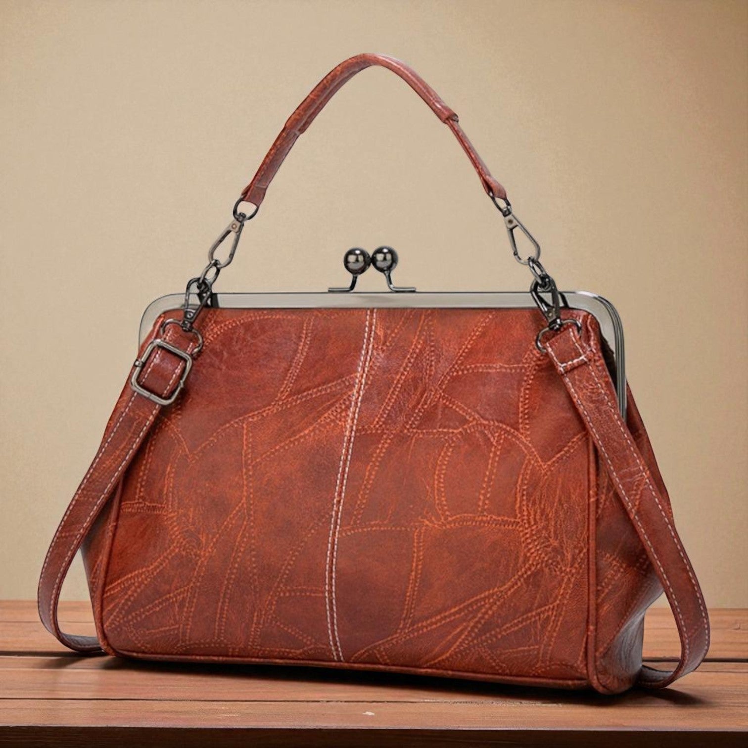 Vintage handtas met slot