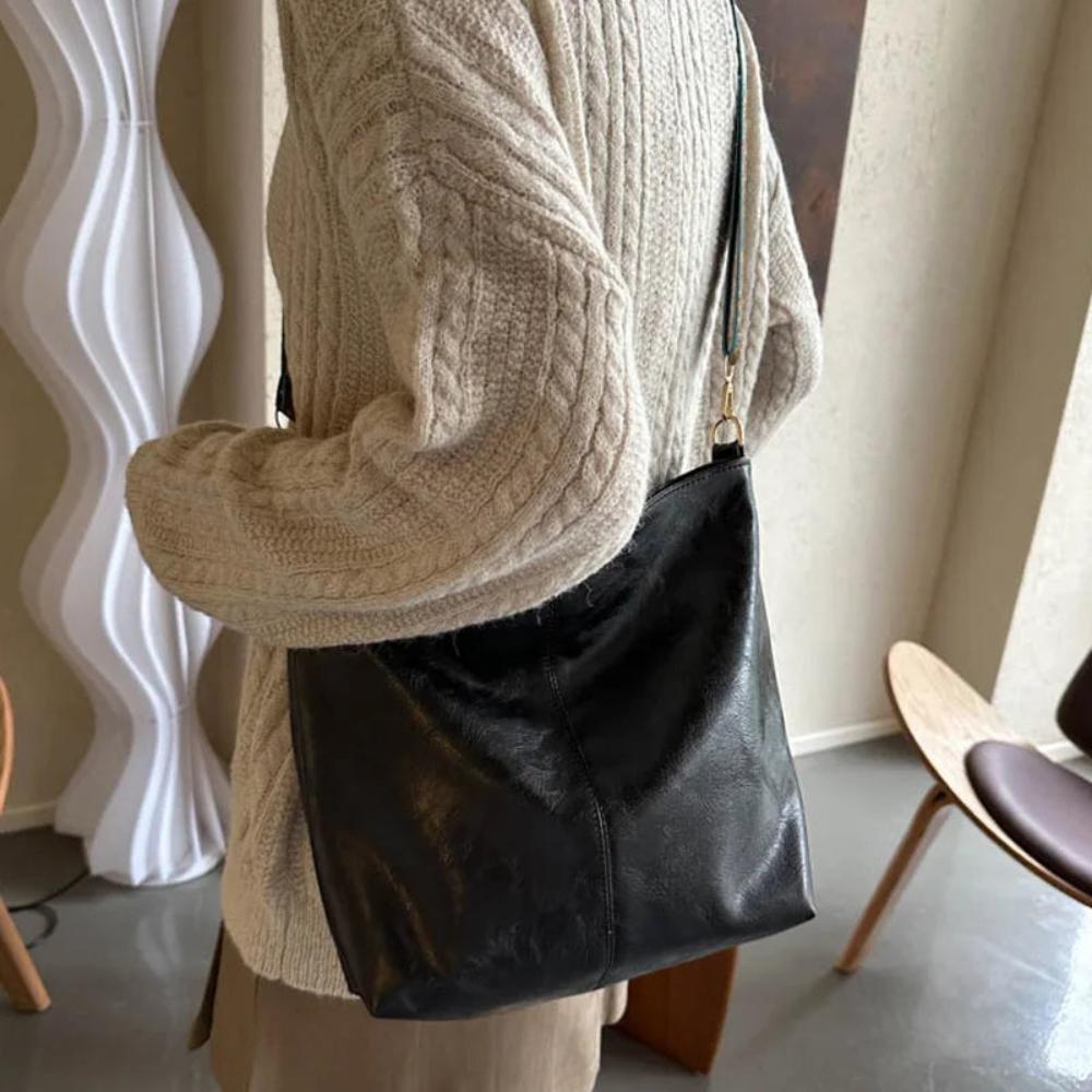 Elena's vintage charme | Elegante vintage leren schoudertas