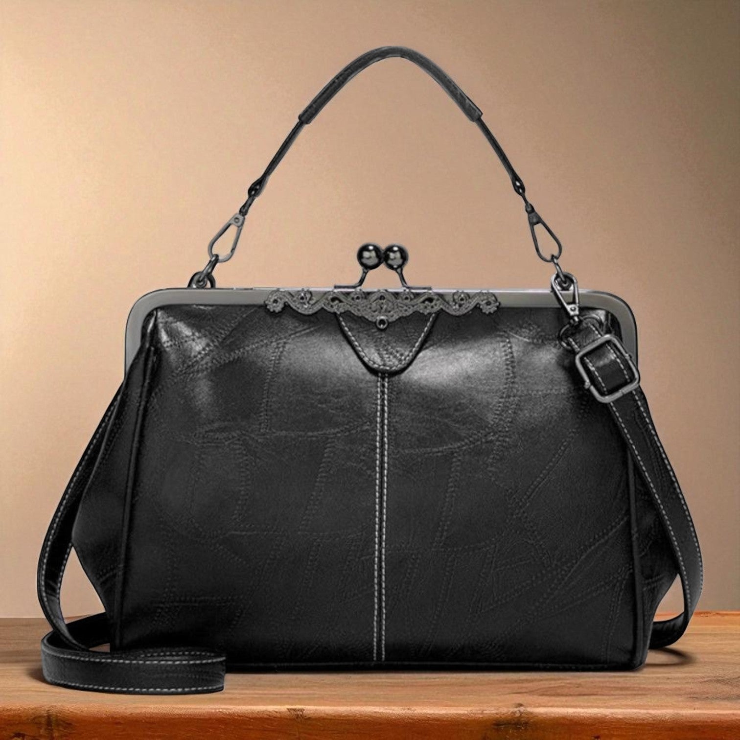 Vintage handtas met slot