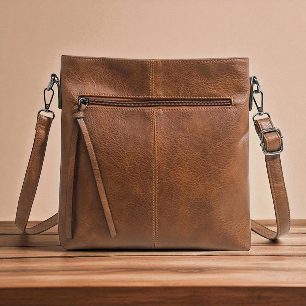 Janina Keturiakamp retro handtas