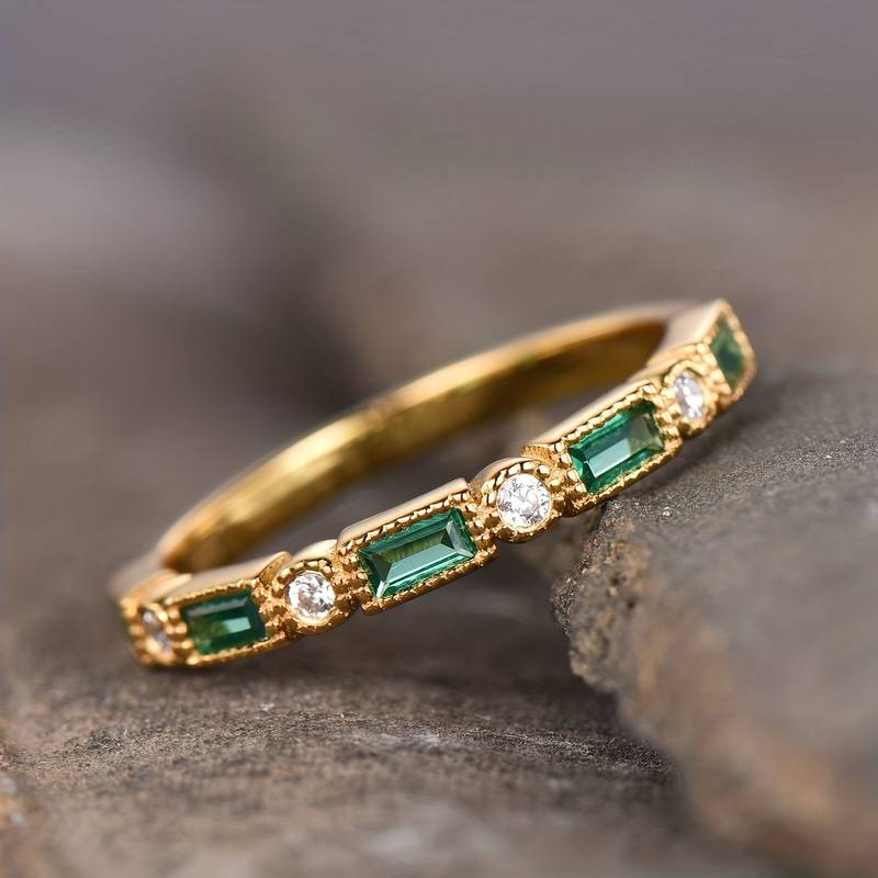 Alex - Gouden ring met groene zirkonia
